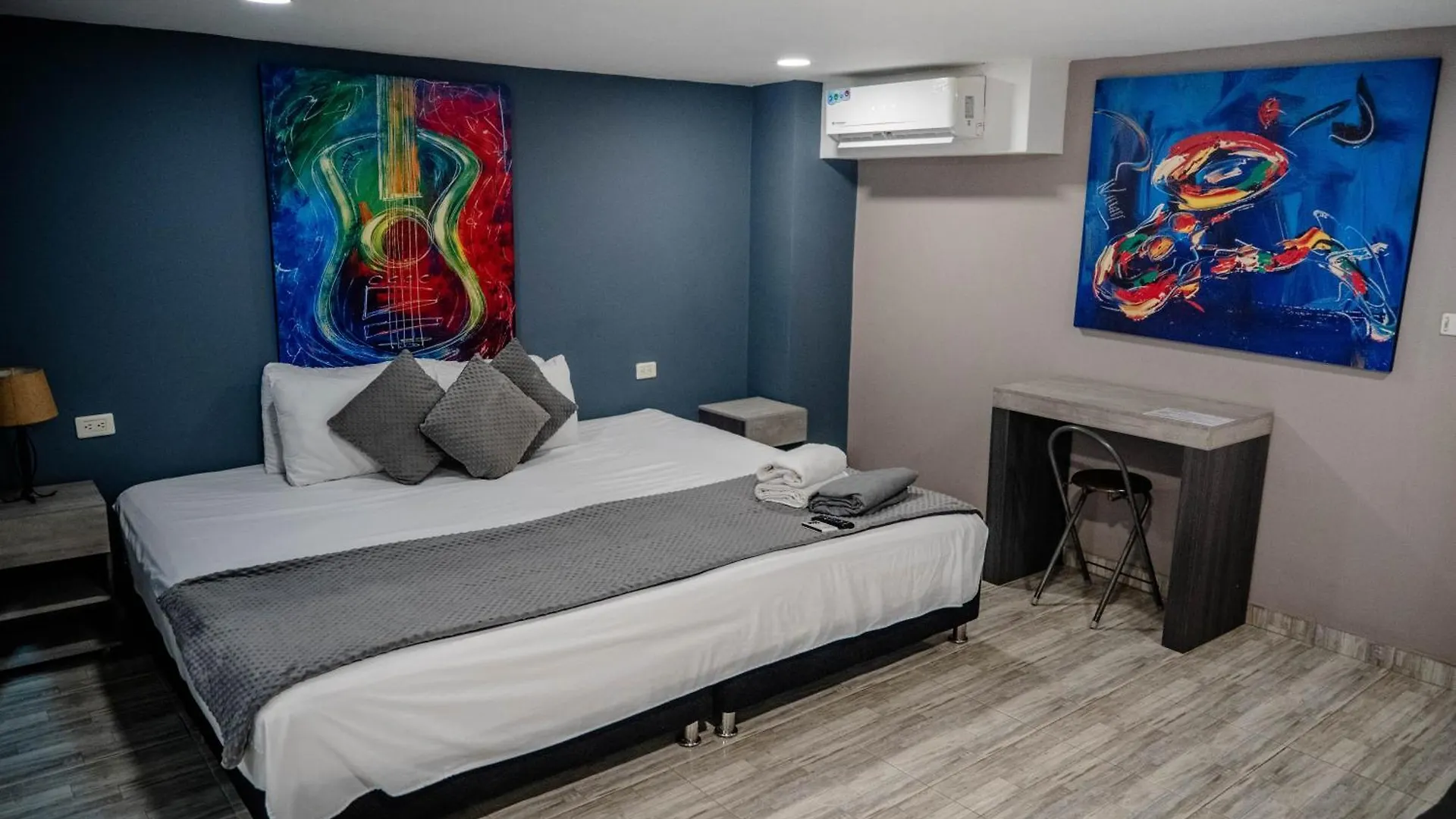 Bahia 79 Apartasuites Cerca Al Centro Cartagène Appart hôtel