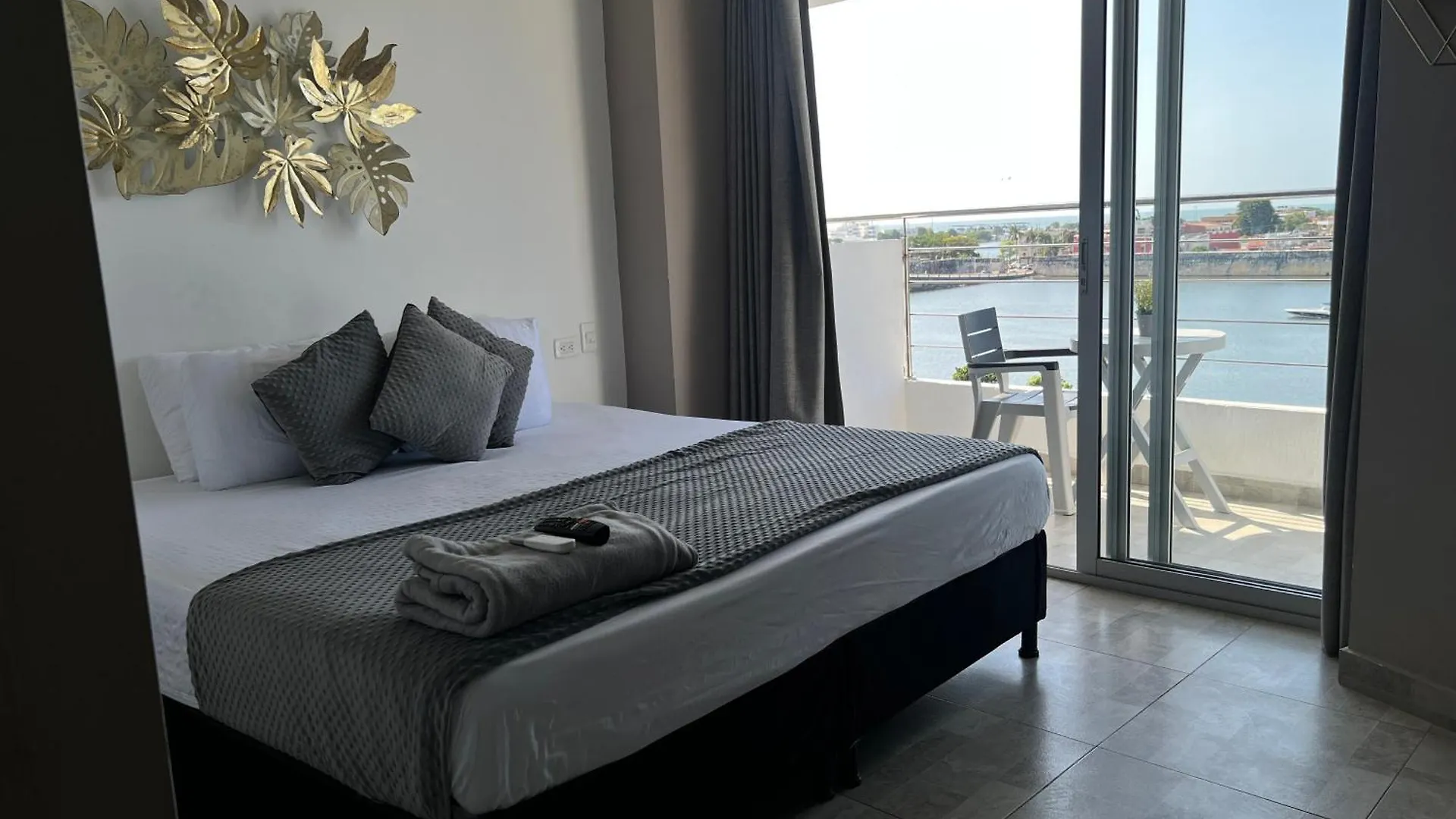 Bahia 79 Apartasuites Cerca Al Centro Cartagène 3*,