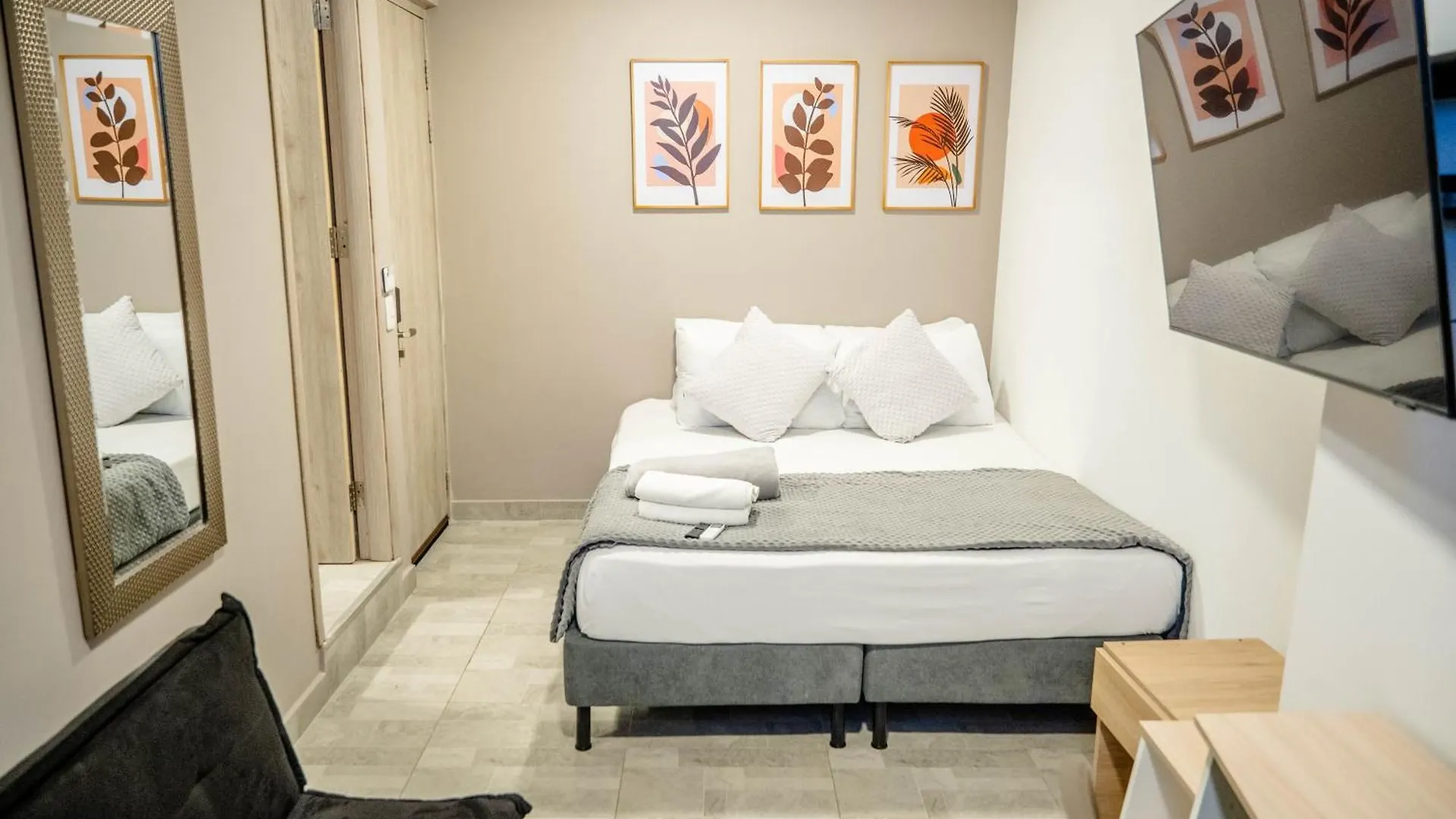 *** Aparthotel Bahia 79 Apartasuites Cerca al Centro Cartagena Colombia