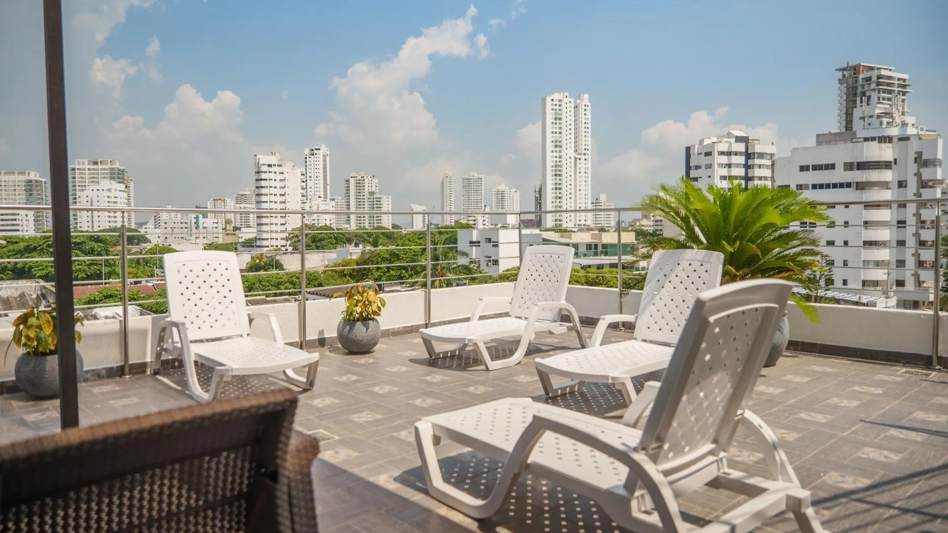 *** Aparthotel Bahia 79 Apartasuites Cerca al Centro Cartagena Colombia